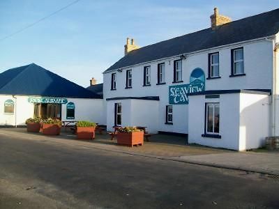 The Seaview Tavern Ballygorman Exterior photo